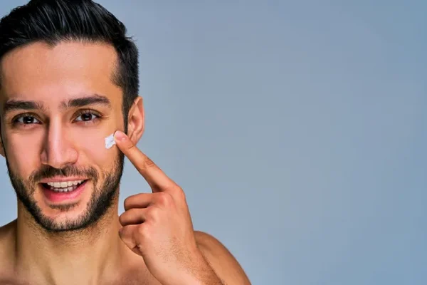 5 tips to say goodbye to wrinkles easily that modern men should not miss!